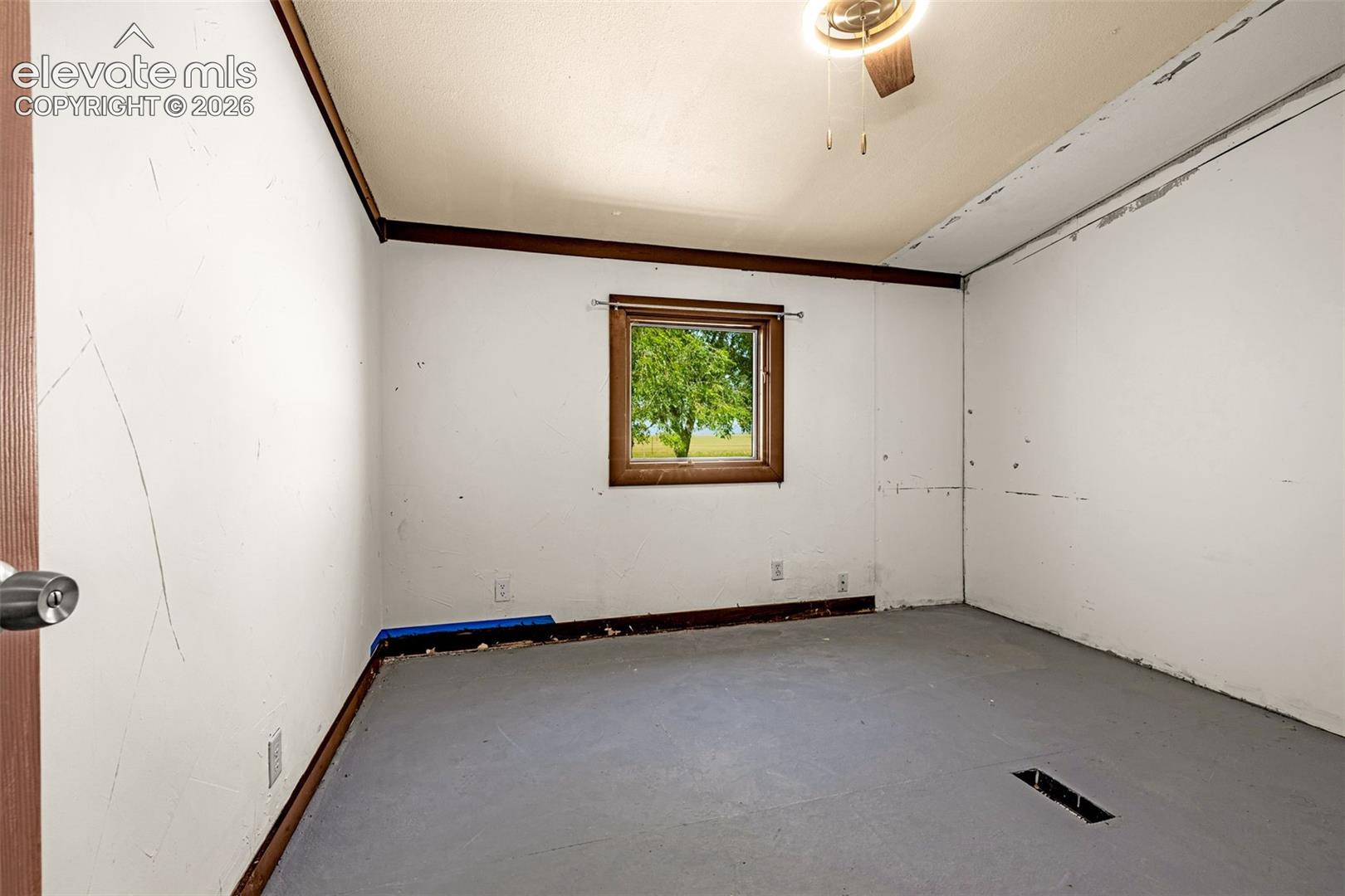 Listing photo 32 for 4465 S Johnson Road