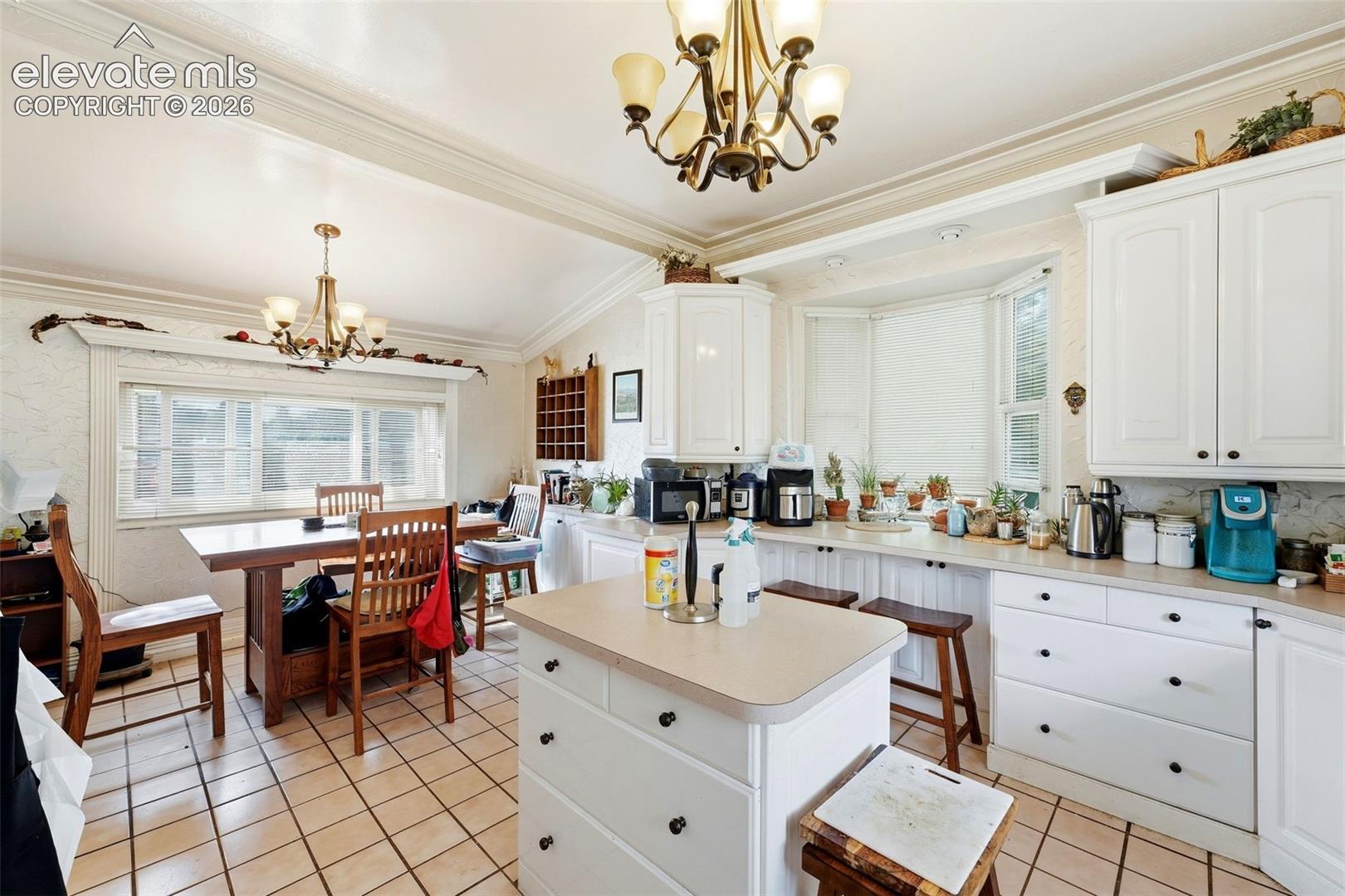 Listing photo 17 for 842 E Platte Avenue