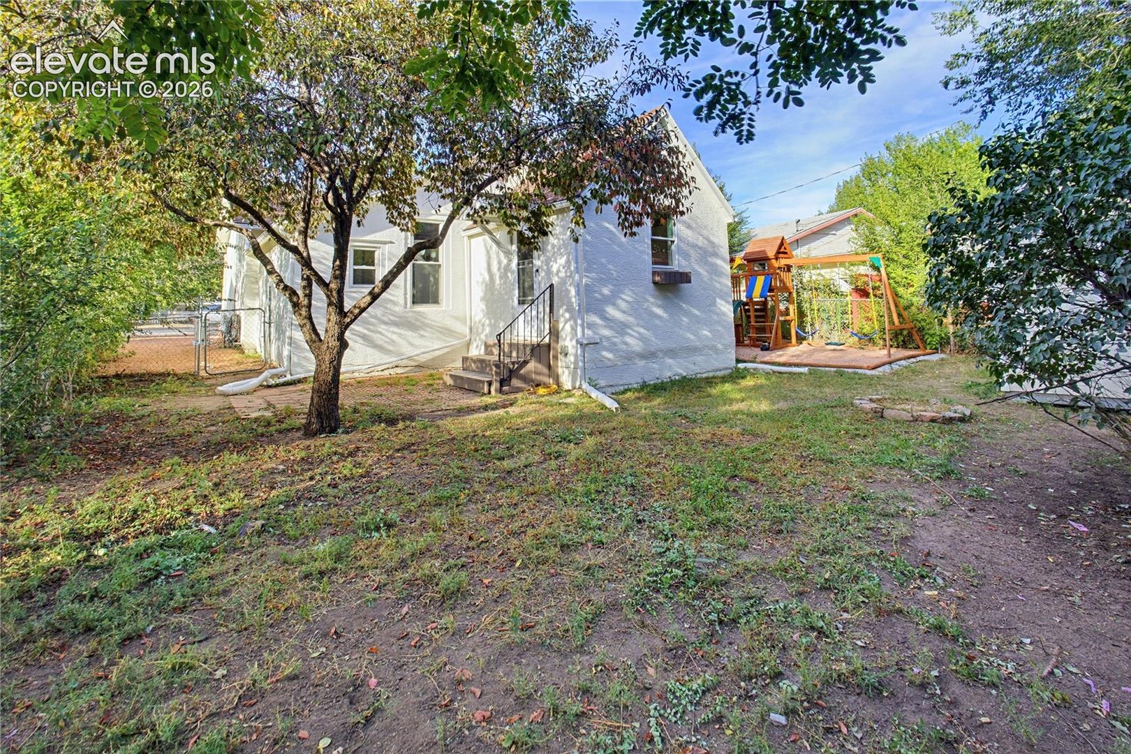 Listing photo 38 for 621 E Cache La Poudre Street
