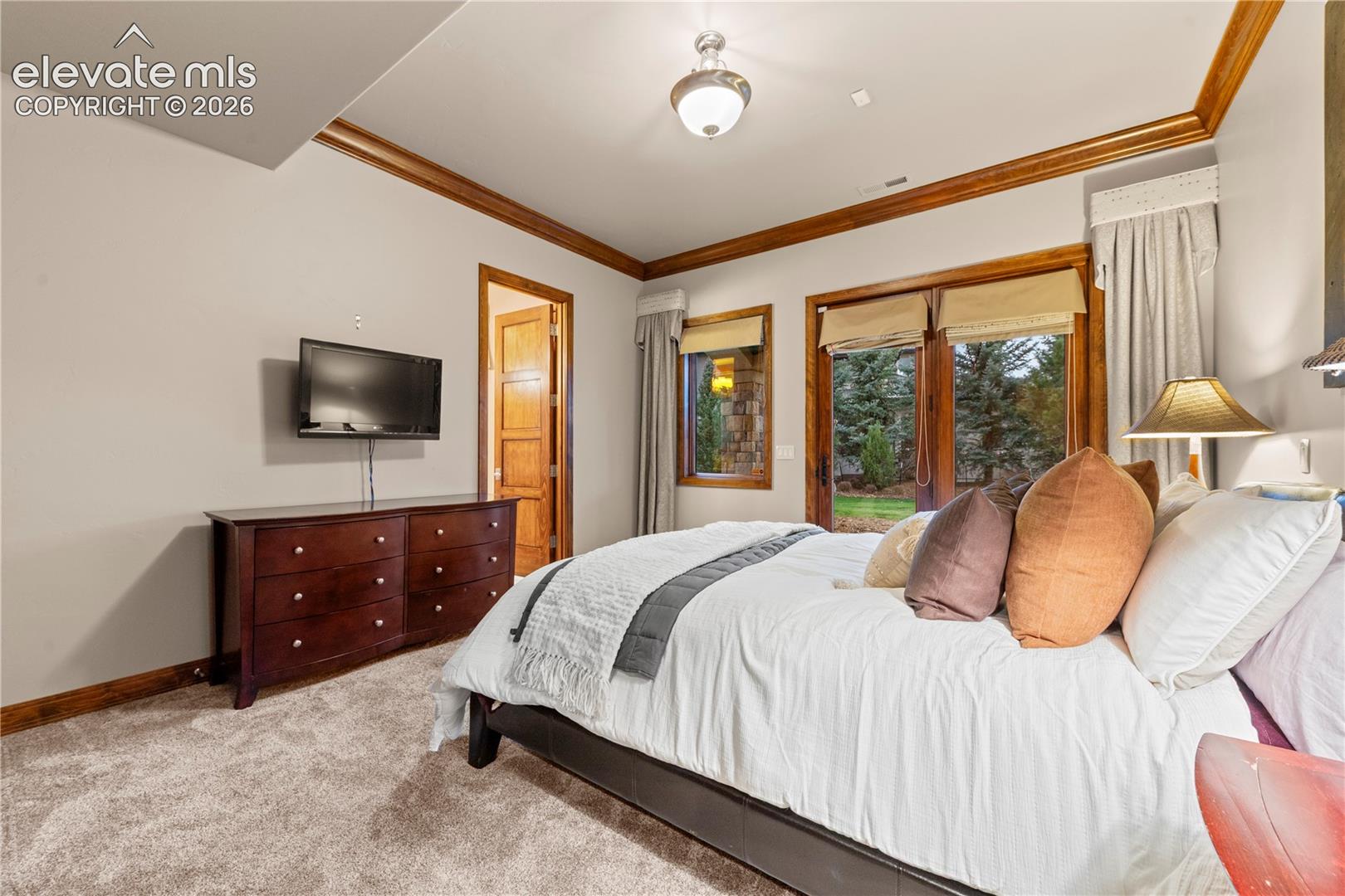 Listing photo 31 for 2217 Rainbows End Point