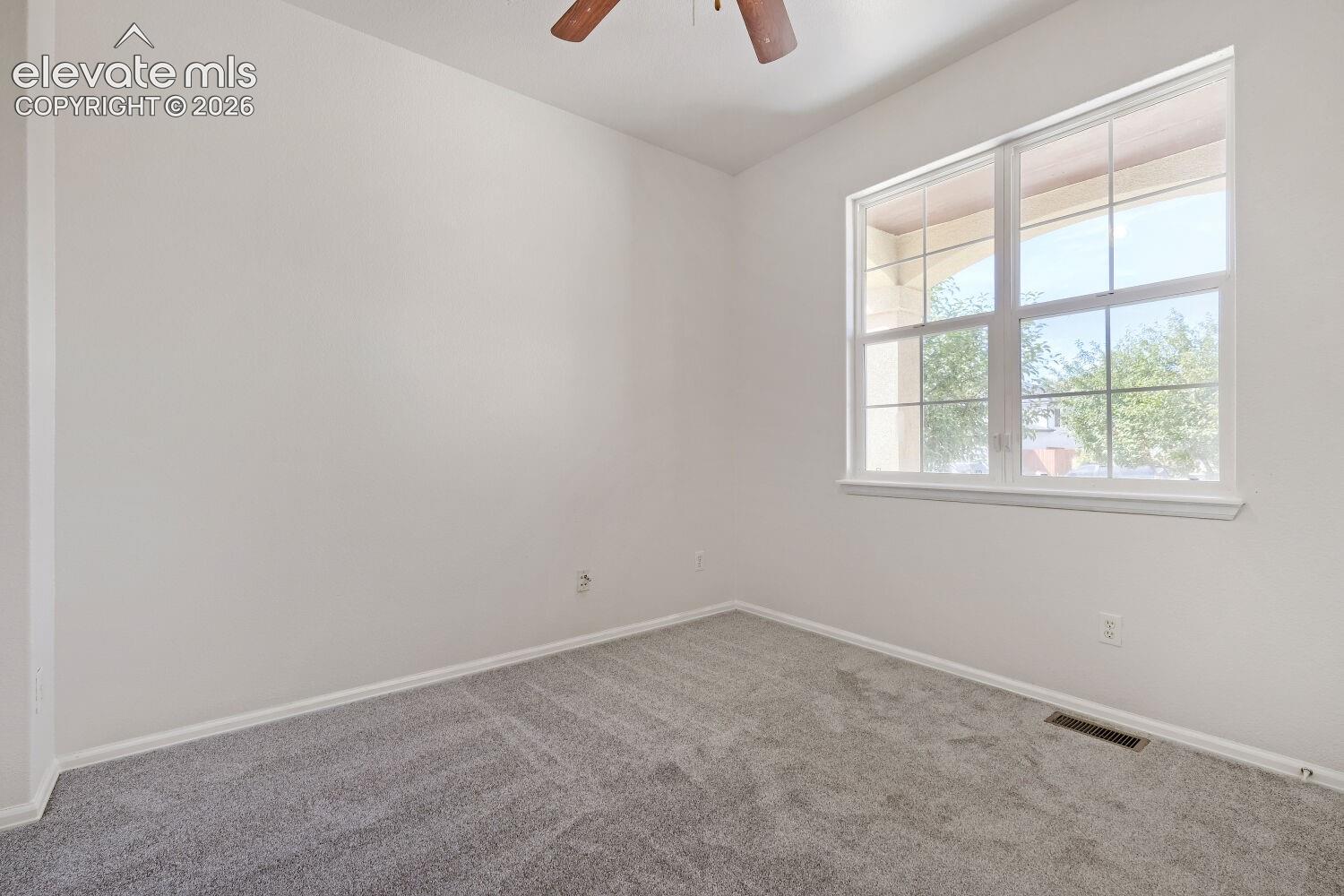 Listing photo 10 for 10025 everglades Drive