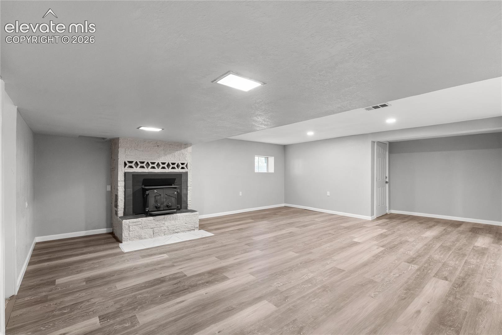 Listing photo 15 for 1606 Navajo Circle