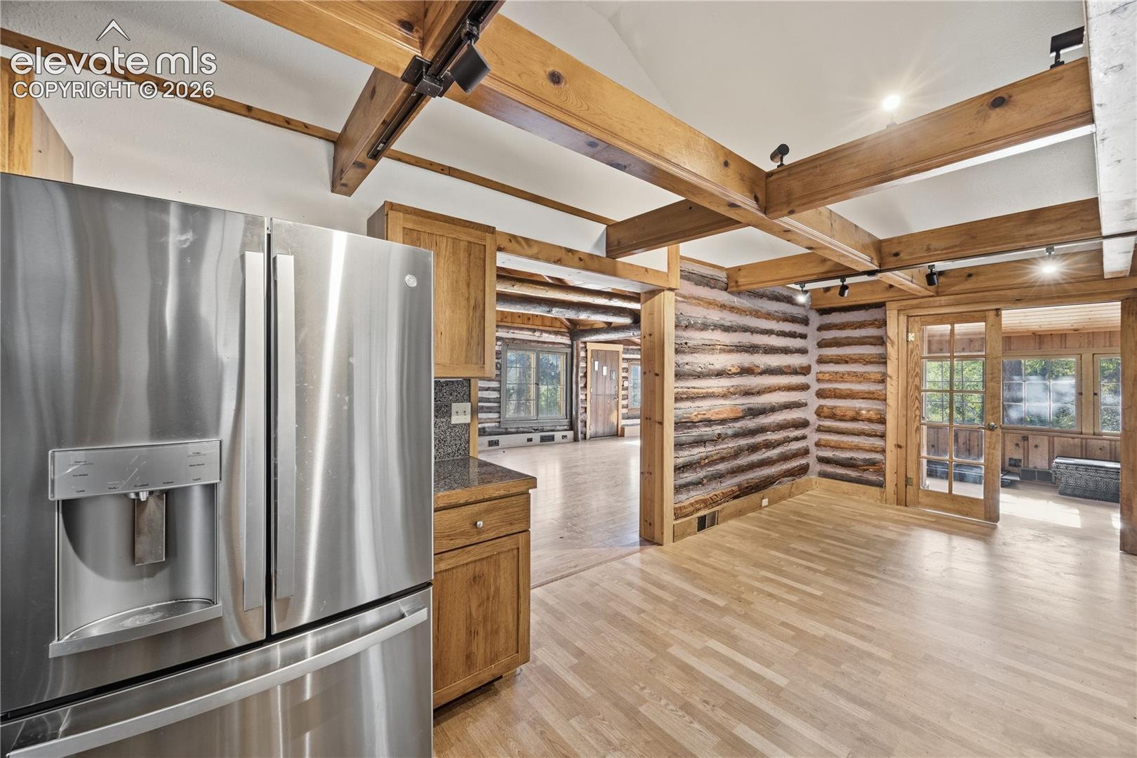 Listing photo 14 for 9795 Mountain Road
