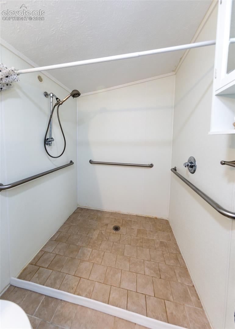 Listing photo 27 for 405 3rd Street