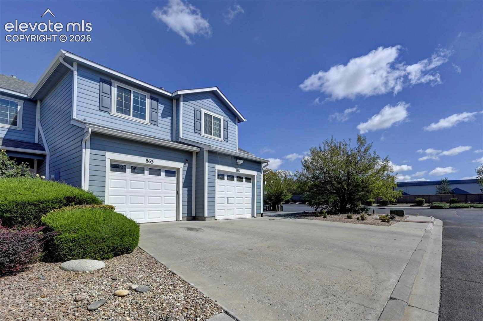 Listing photo 28 for 863 Red Thistle View