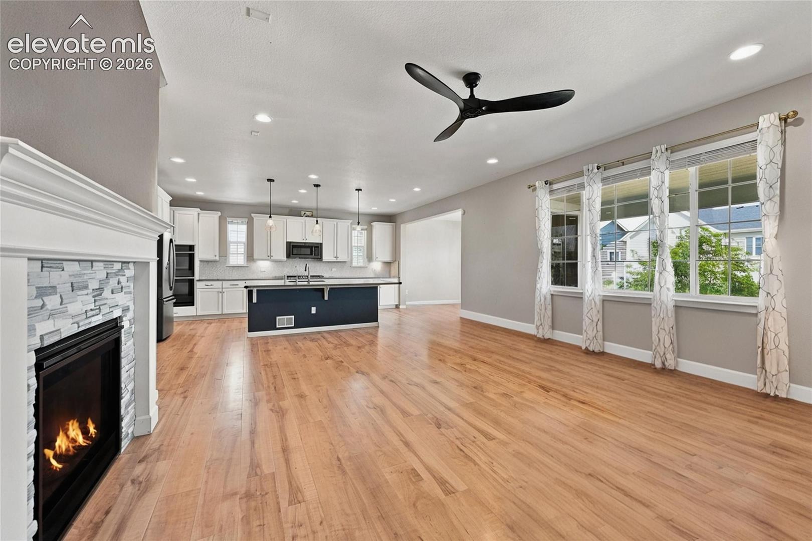 Listing photo 13 for 27645 E Geddes Place