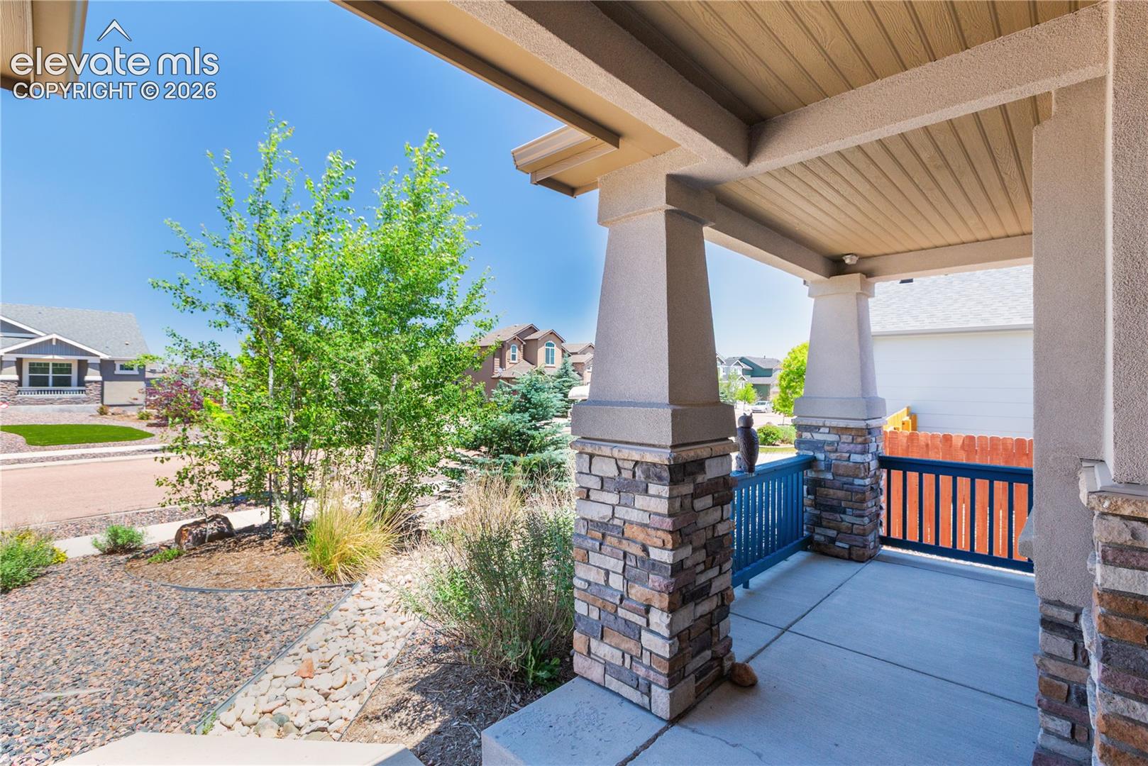 Listing photo 3 for 10614 Mt Emerald Drive