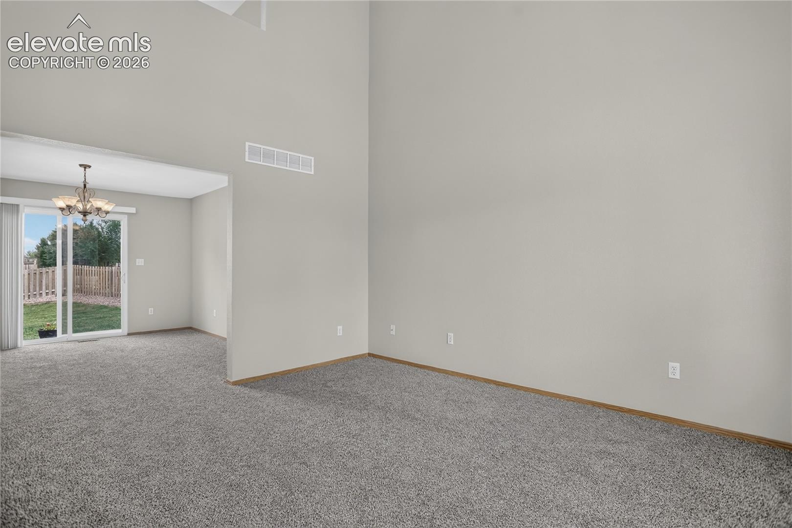 Listing photo 5 for 3046 W 22nd Street