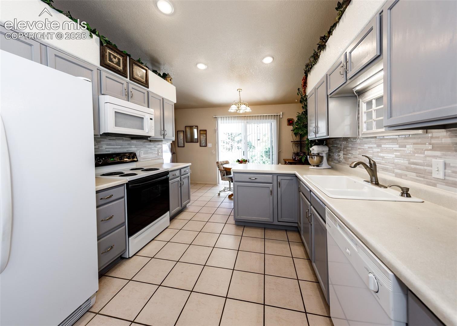Listing photo 13 for 10 Nona Brooks Drive V