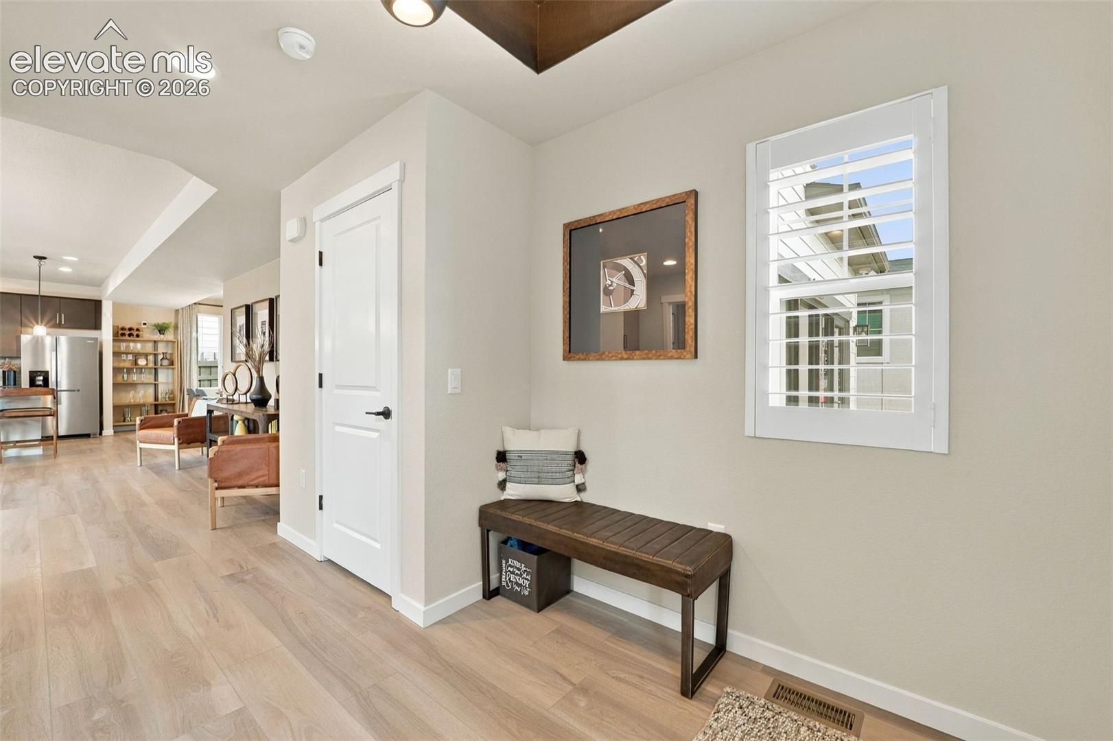 Listing photo 7 for 6954 Knapp Drive