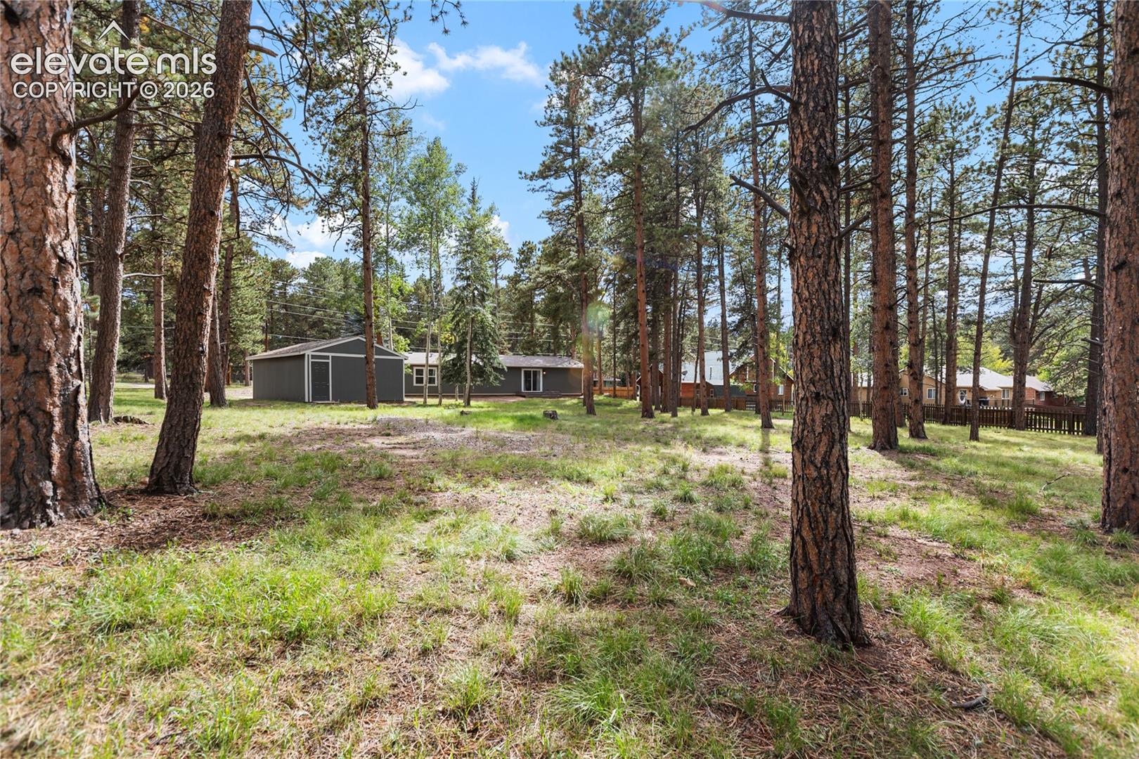 Listing photo 3 for 450 County Road