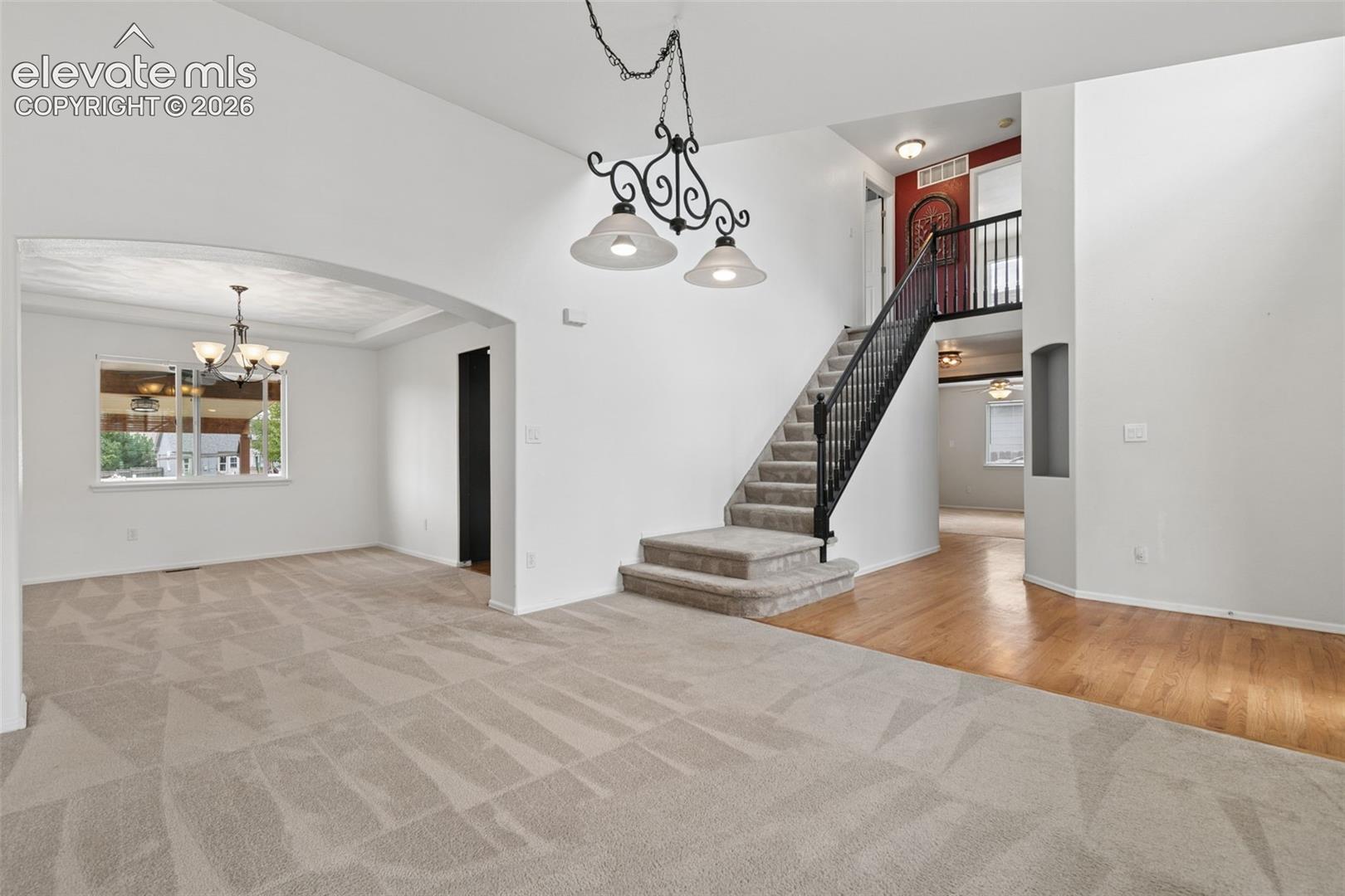Listing photo 9 for 9197 Oakmont Road