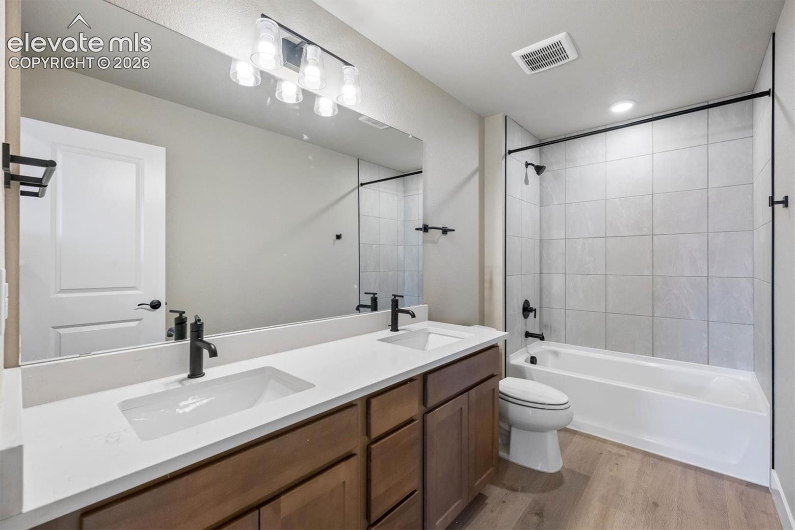 Listing photo 16 for 5440 Triple Tree Street