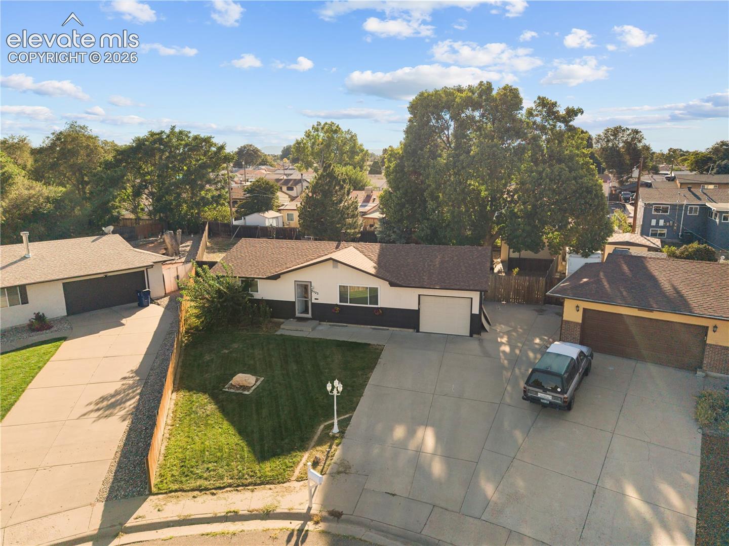 Listing photo 3 for 3523 White Pine Court