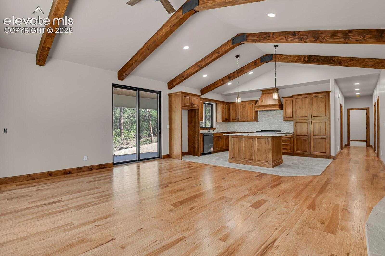 Listing photo 3 for 19020 Burnt Leaf Way