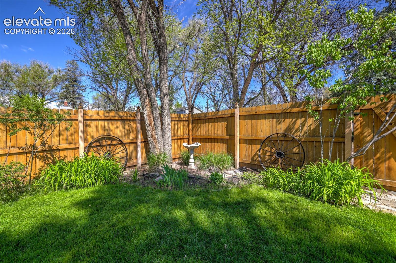 Listing photo 41 for 1302 E Platte Avenue