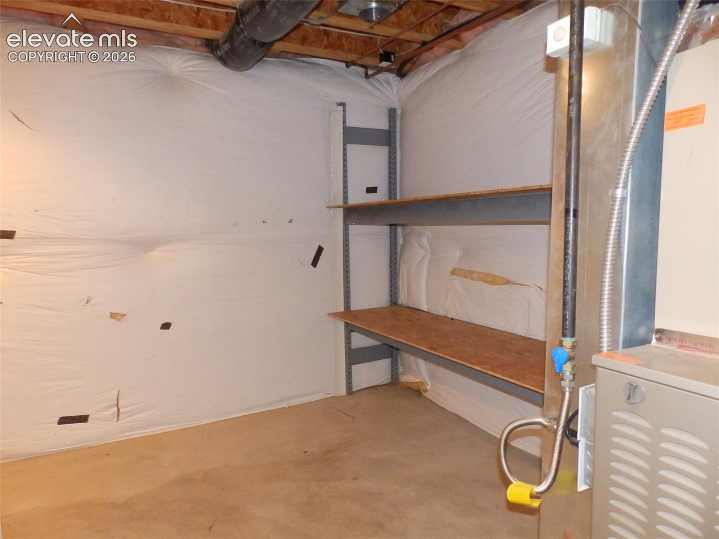Listing photo 16 for 803 Ridgebury Place