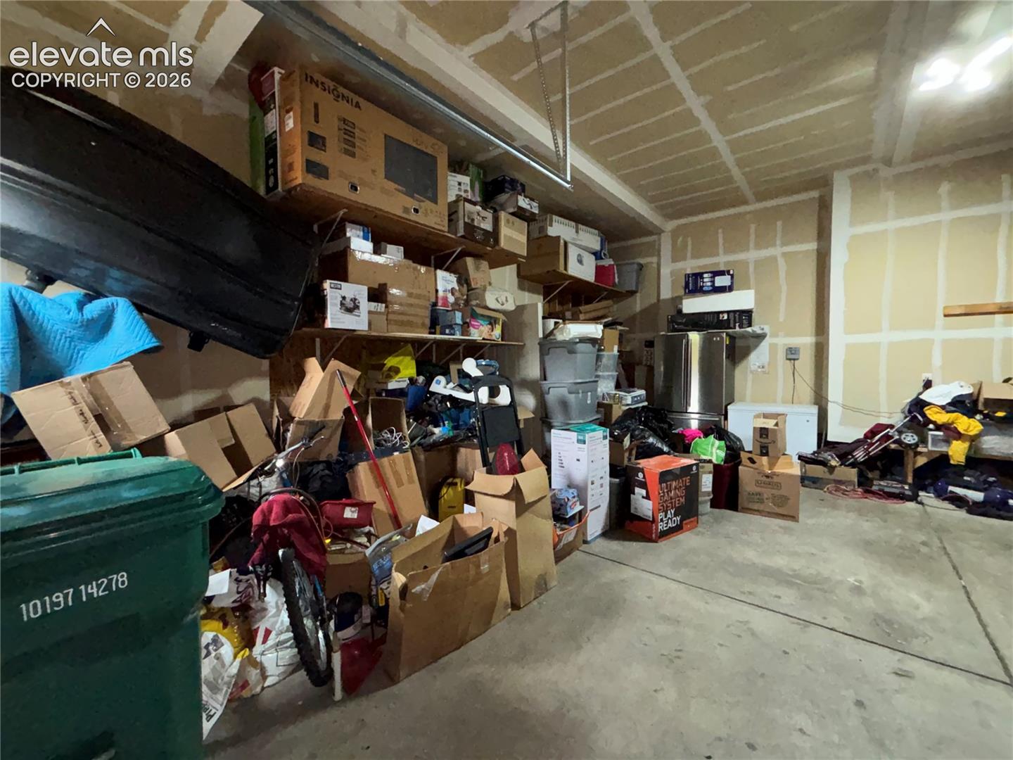 Listing photo 15 for 811 Spectrum Loop