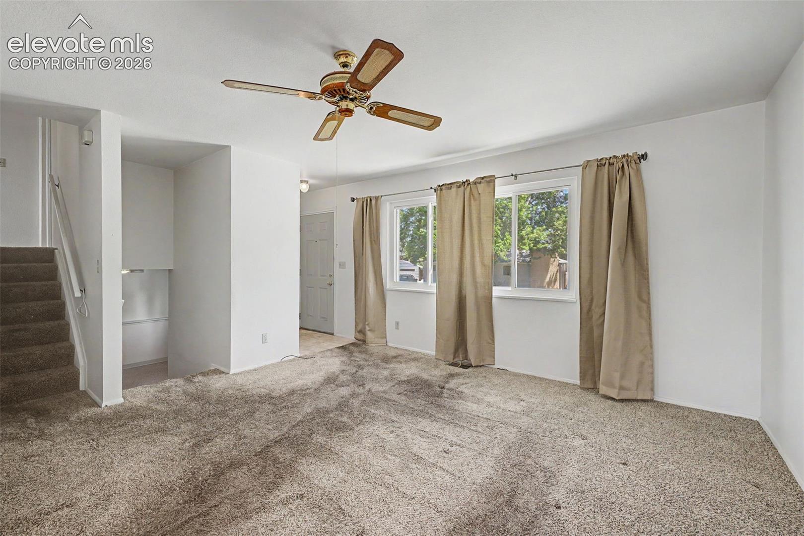 Listing photo 12 for 712 Lansing Drive