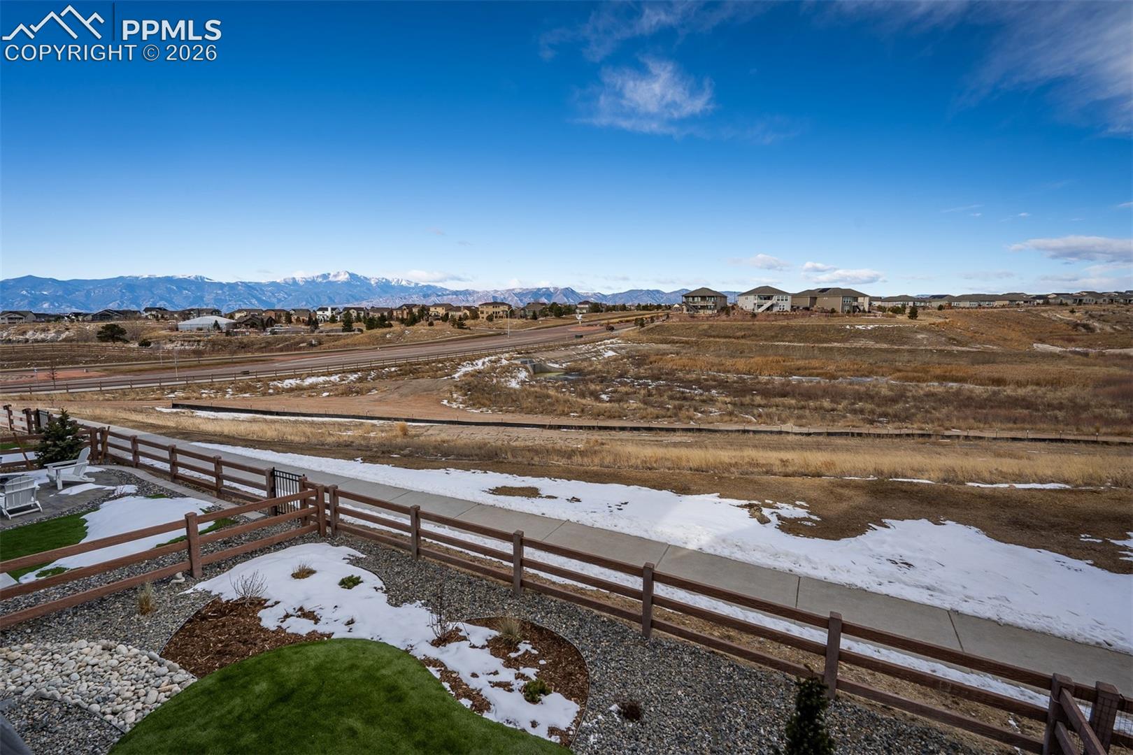 Listing photo 40 for 8850 Frolic View