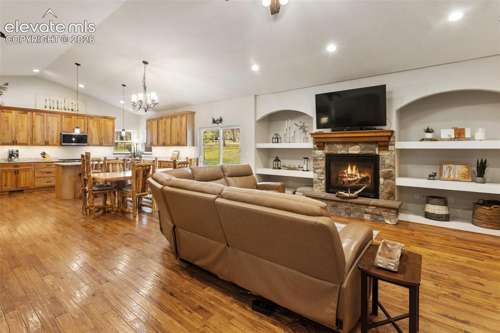 Listing photo 13 for 180 Wildrose Court