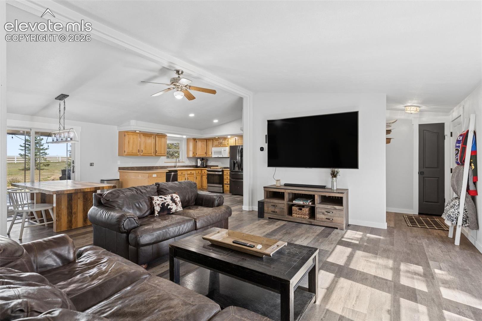 Listing photo 7 for 28230 Washington Road