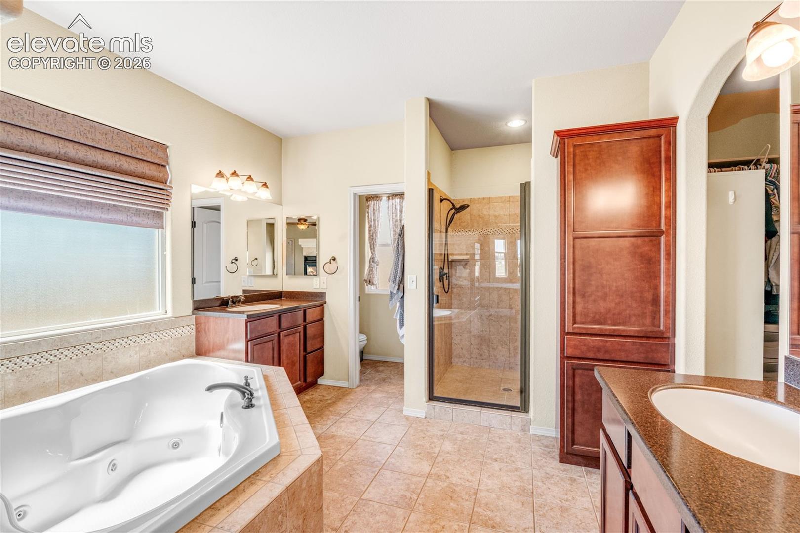 Listing photo 9 for 11263 Foxwell Way