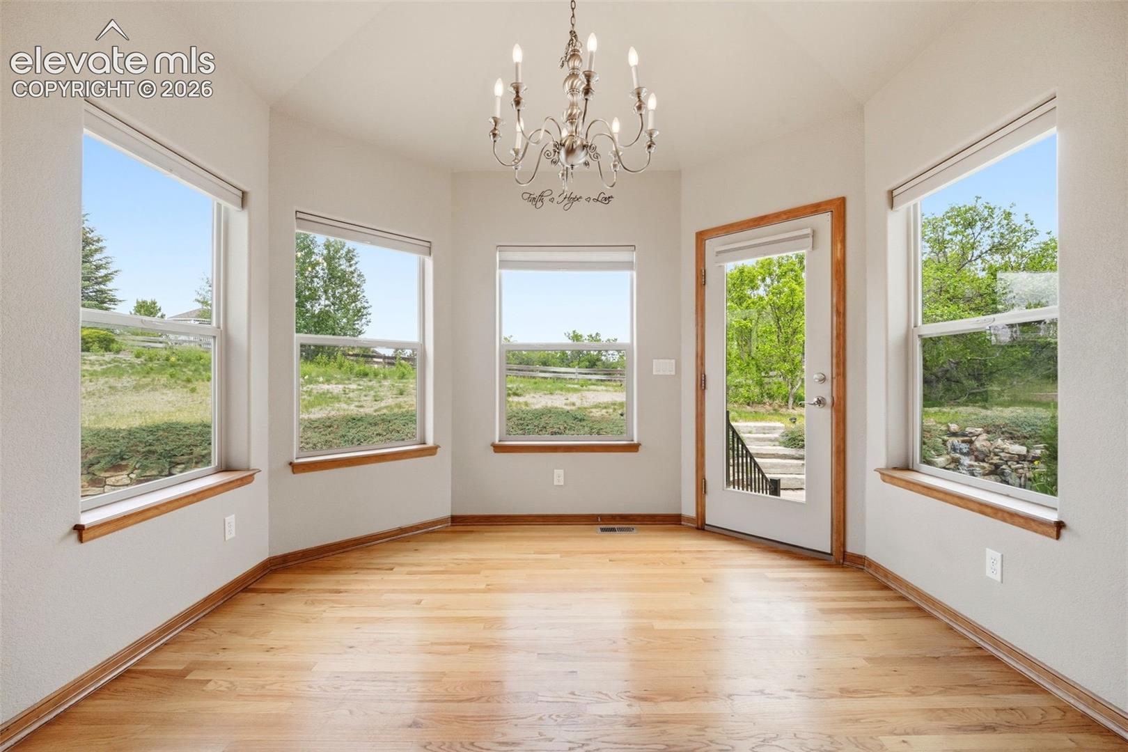 1630 Oakmont Drive, photo 9