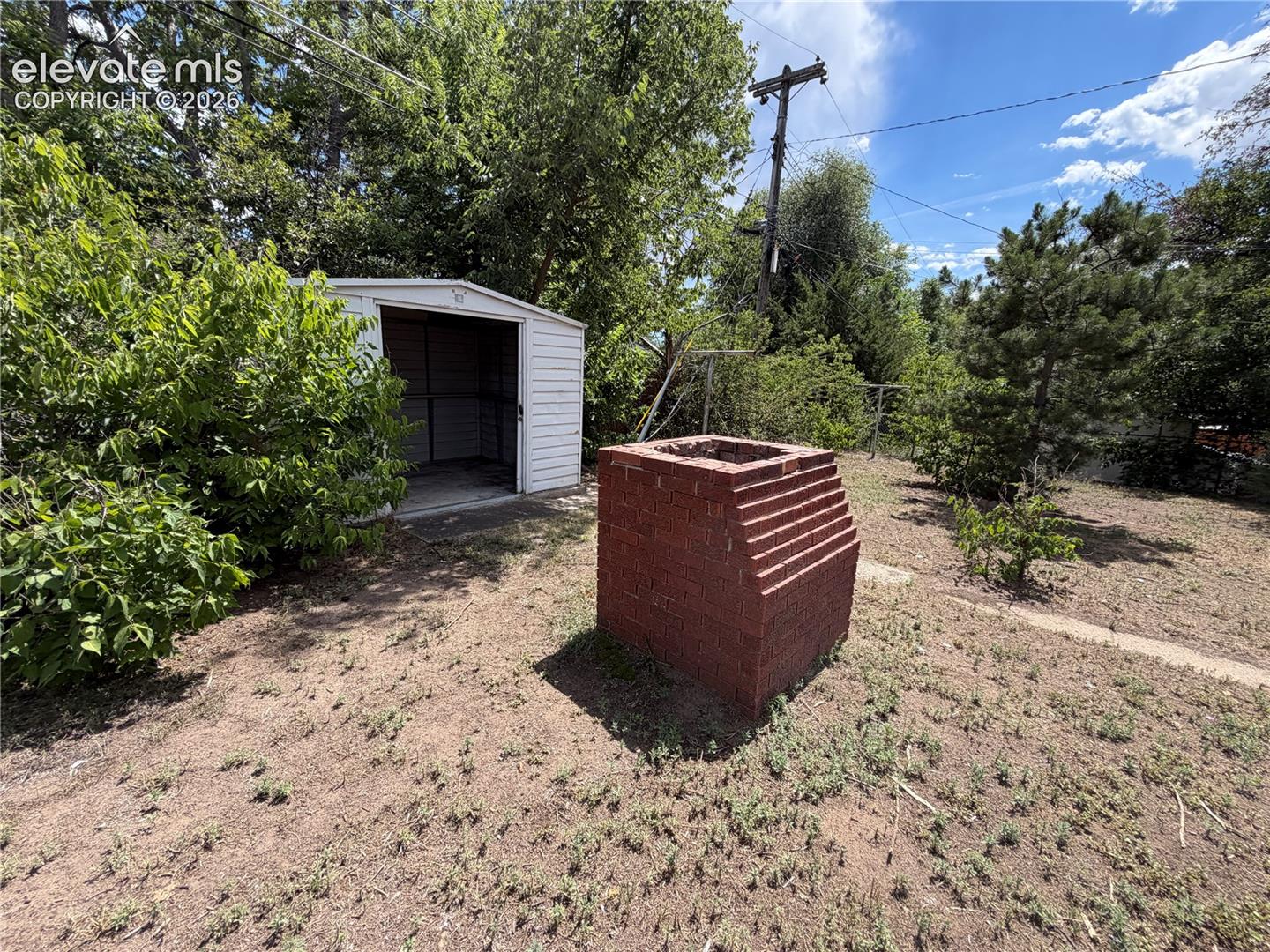 Listing photo 27 for 2239 Drakestone Drive