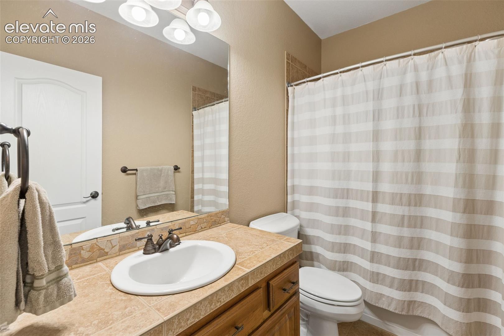 Listing photo 19 for 1055 Bayfield Drive