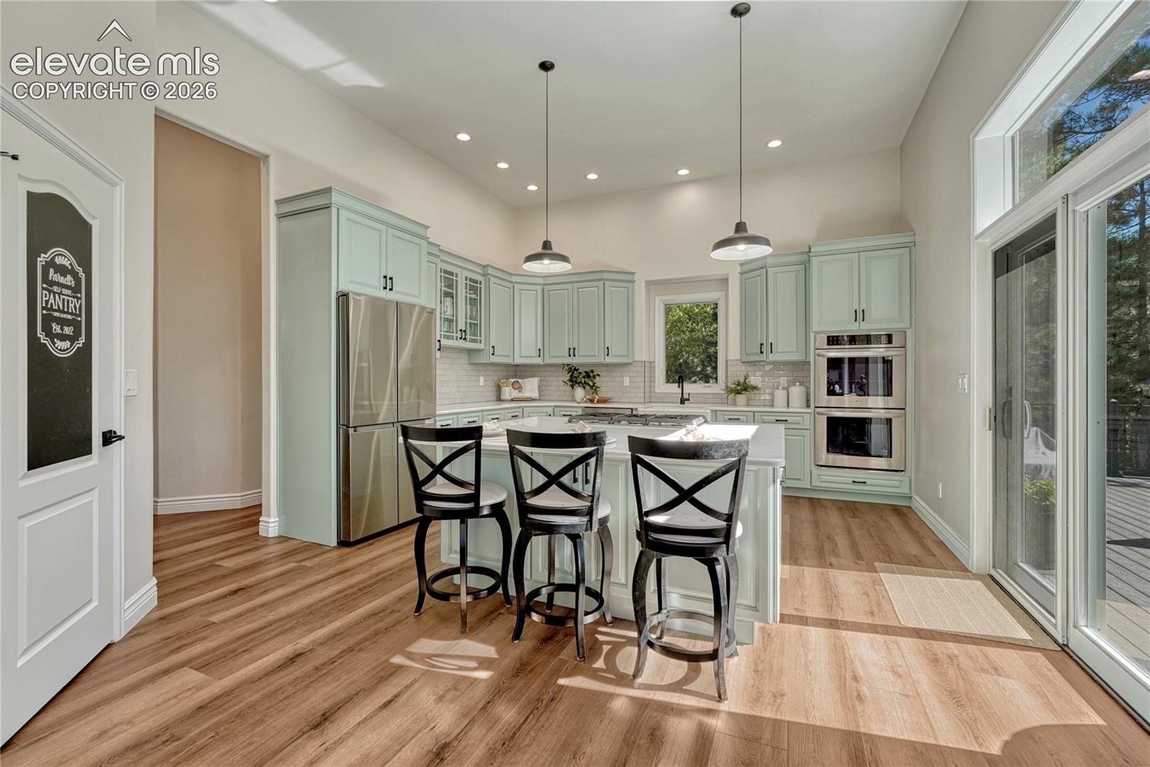 Listing photo 11 for 17180 Colonial Park Drive
