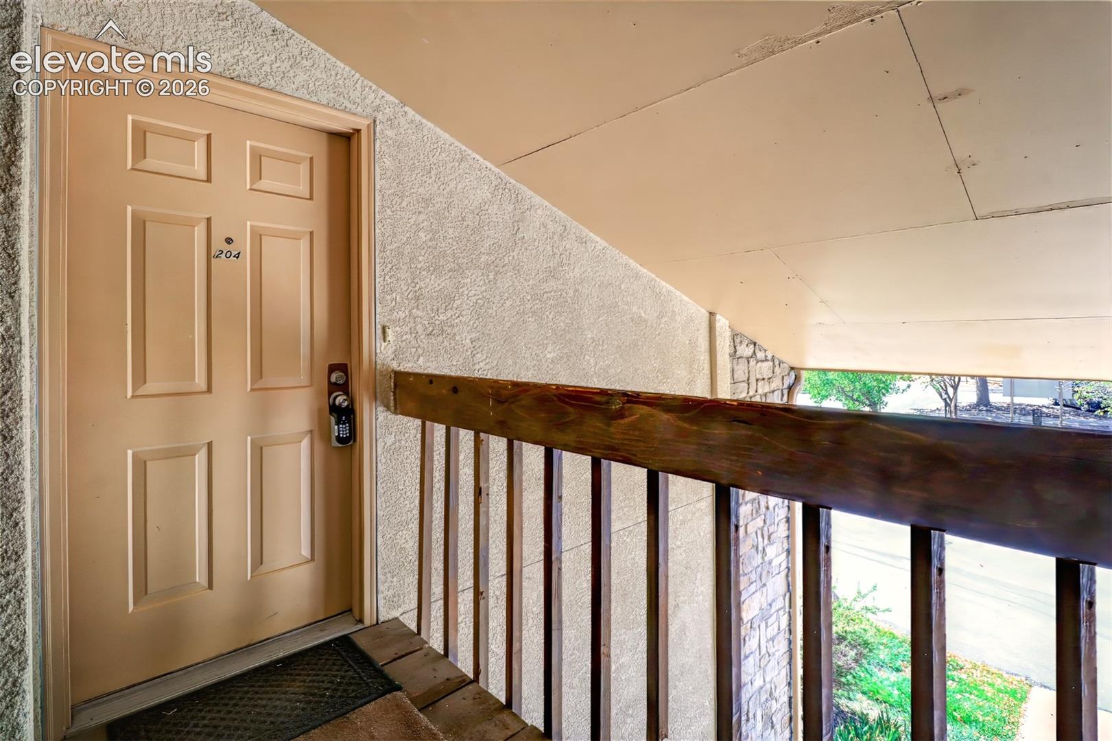 Listing photo 4 for 840 Tenderfoot Hill Road 204