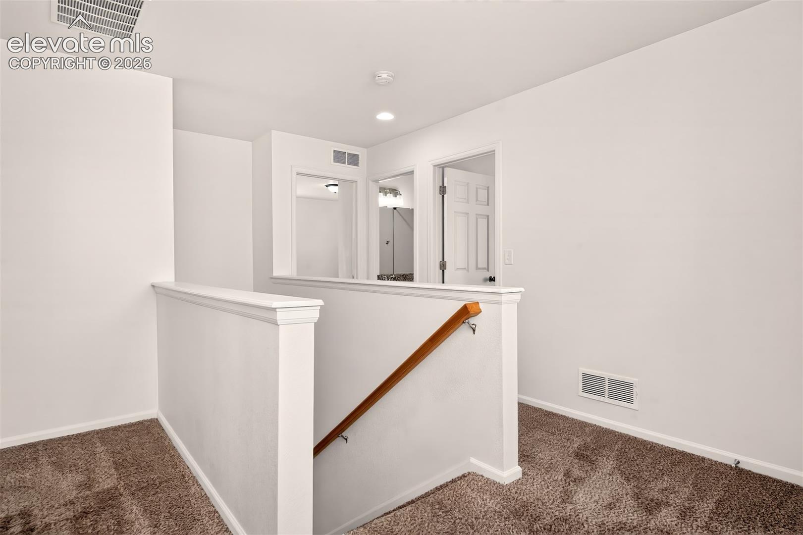 Listing photo 17 for 6315 Kildare Drive