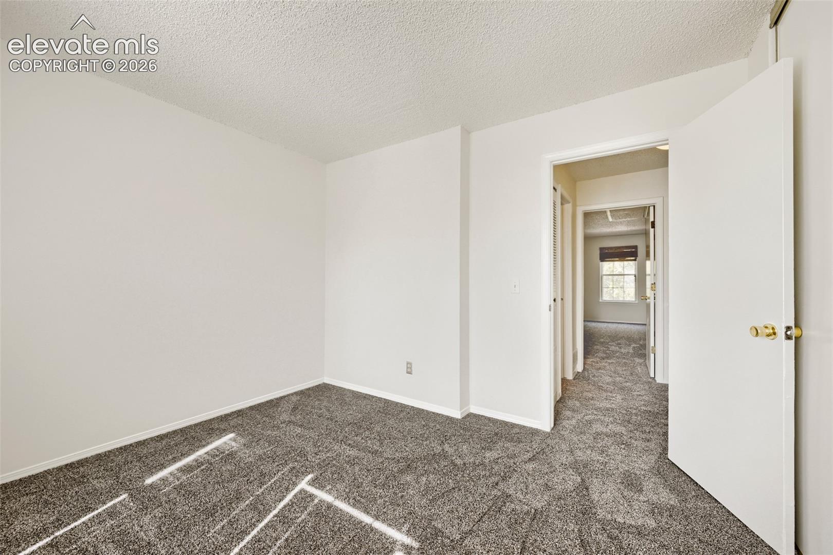 Listing photo 23 for 4128 Charleston Drive