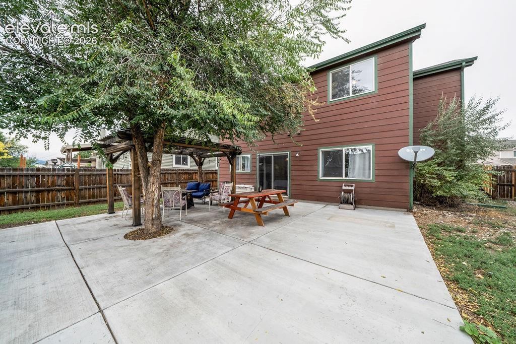 Listing photo 42 for 818 Hayloft Lane