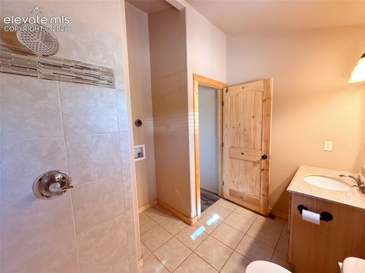 Listing photo 11 for 1920 Pikes Peak Drive