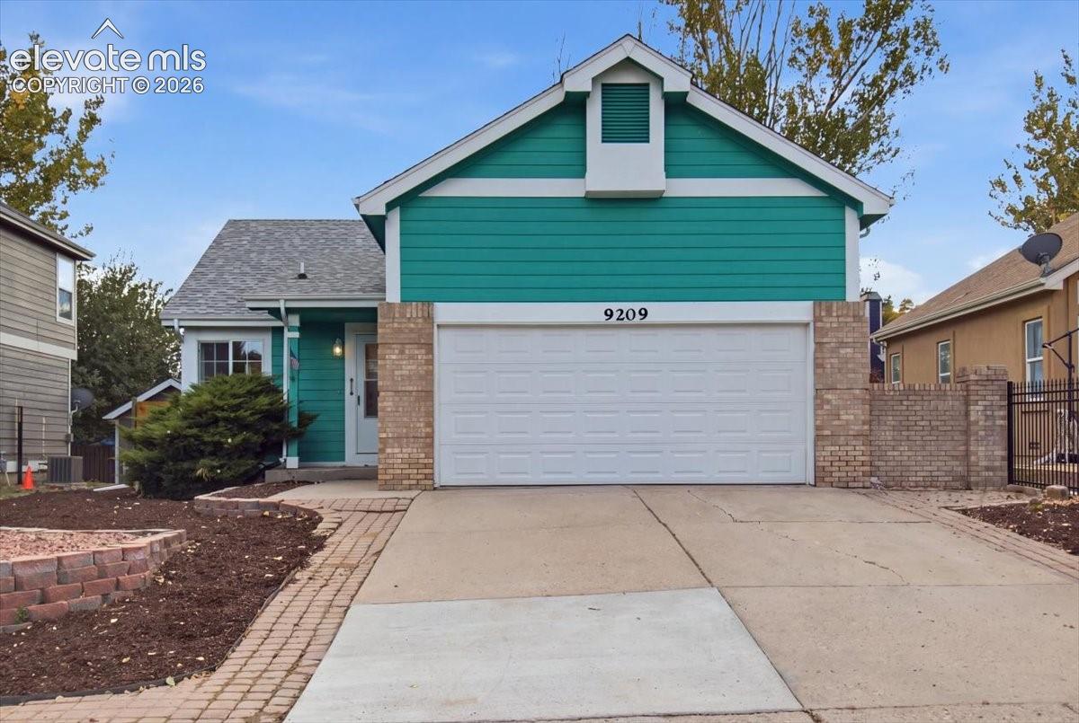 Listing photo 2 for 9209 Granger Lane