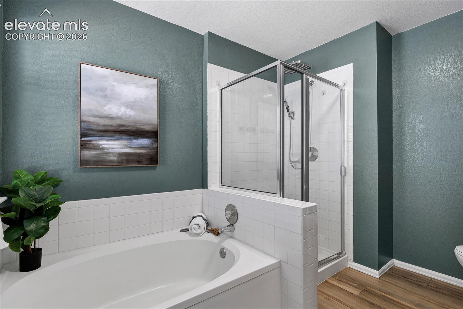 Listing photo 23 for 848 Regent Court