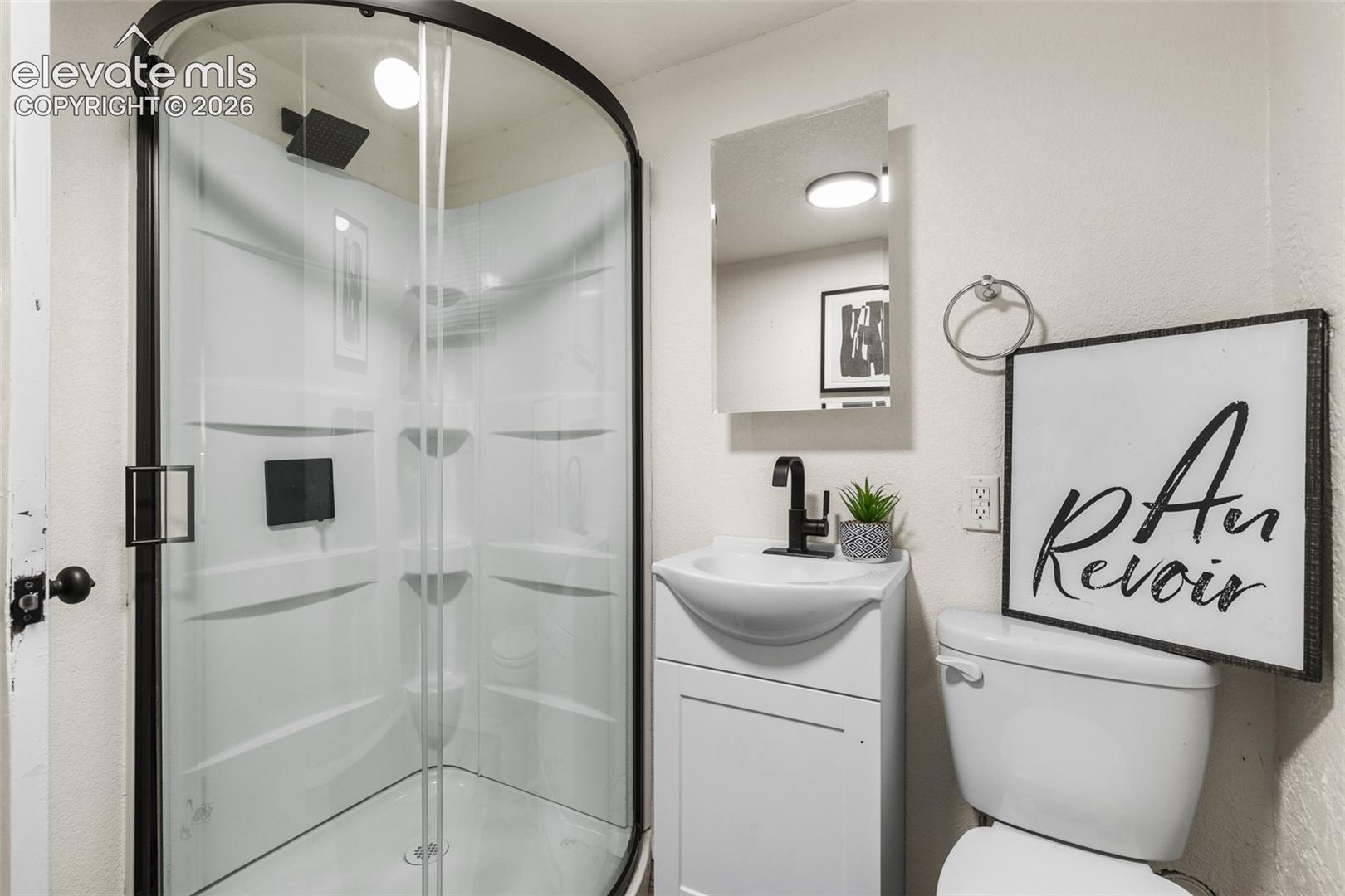 Listing photo 20 for 1818 Maplewood Drive