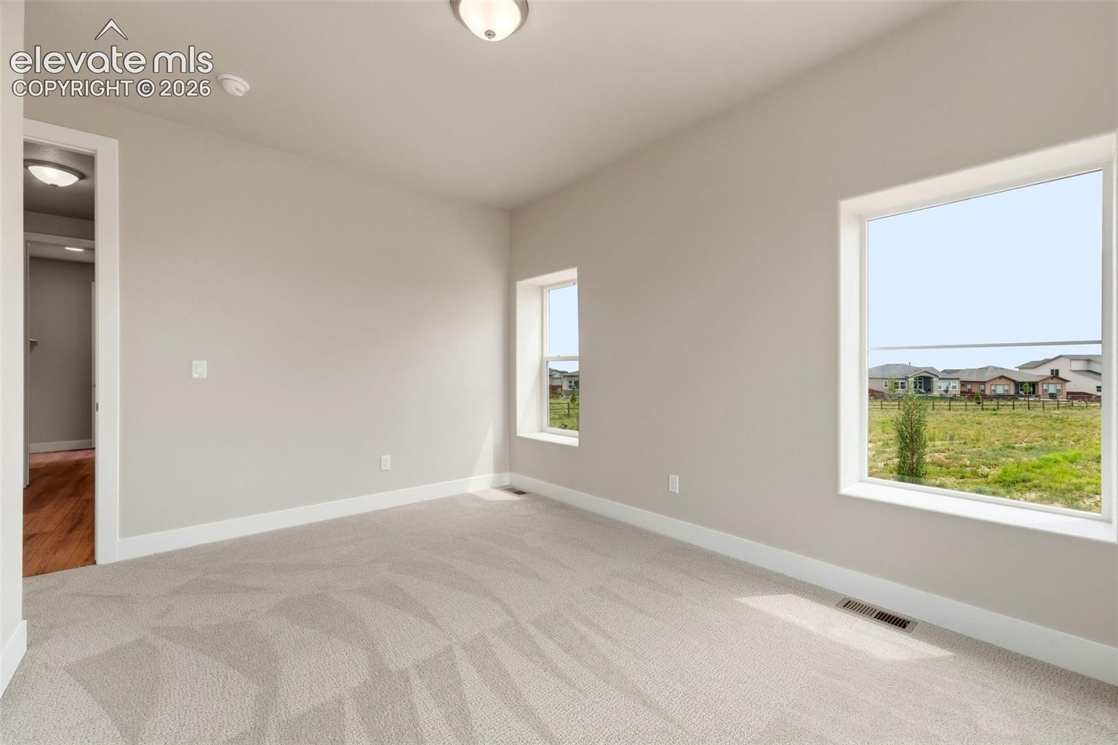 Listing photo 33 for 13513 Crooked Hill Drive