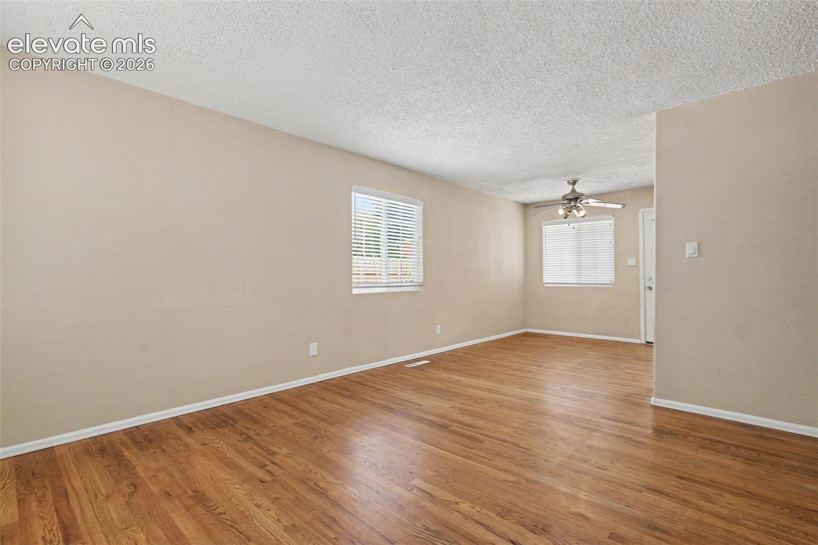 Listing photo 10 for 105 Linden Drive