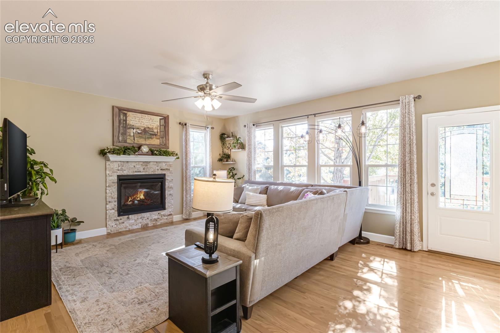 Listing photo 7 for 19905 Riverglen Lane
