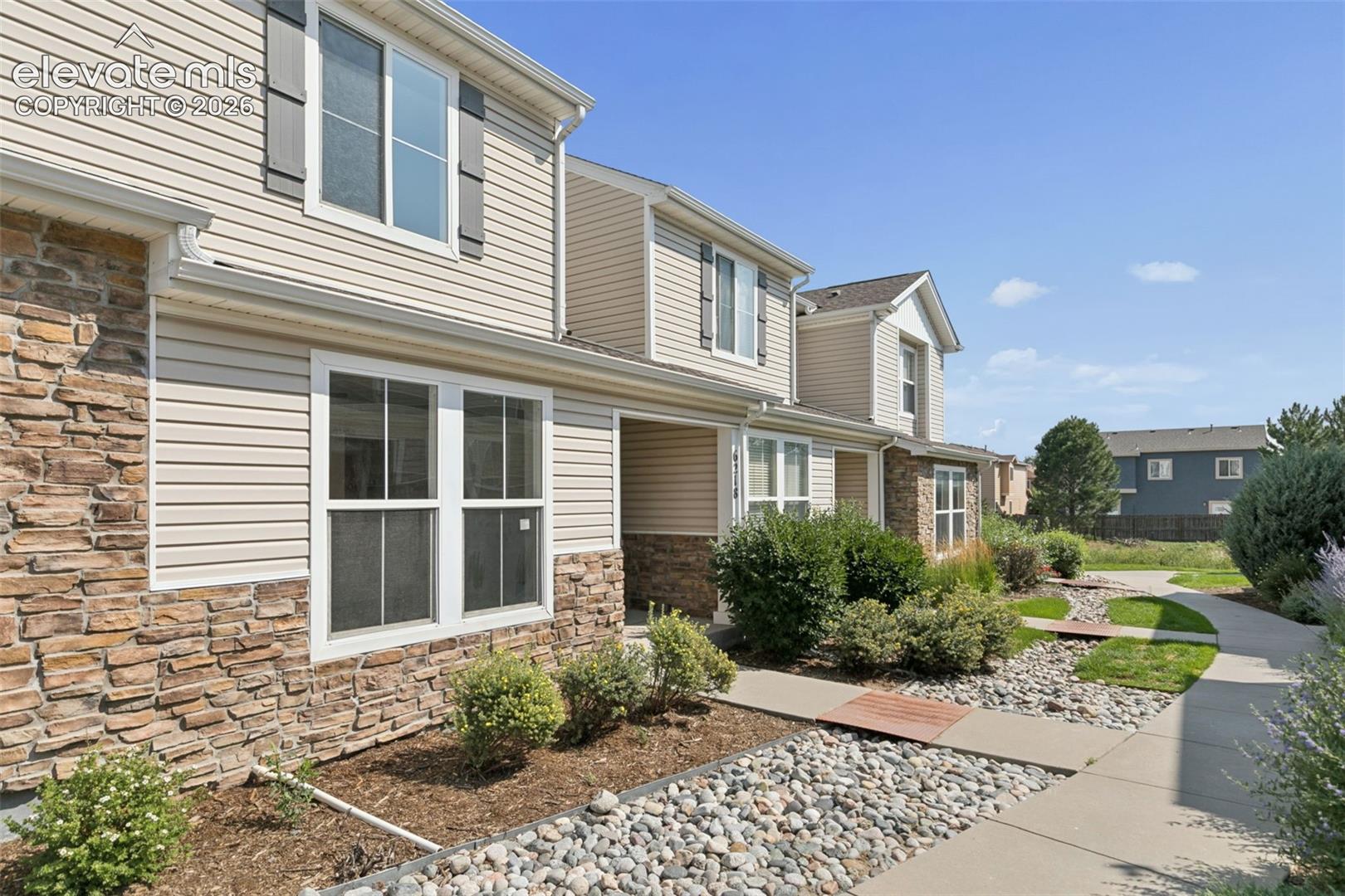 6218 Escalade Point, photo 3