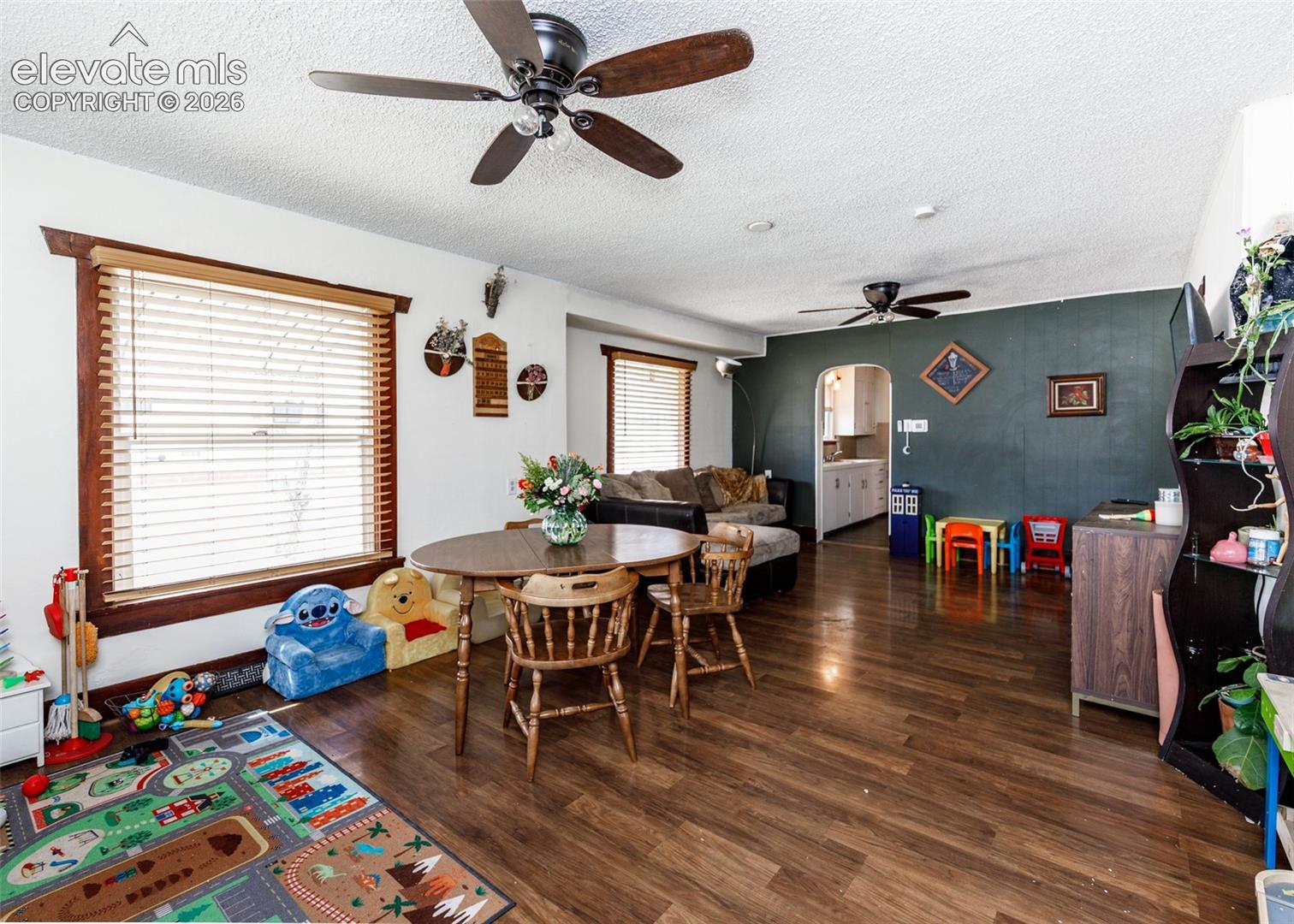Listing photo 7 for 2035 Pine Street