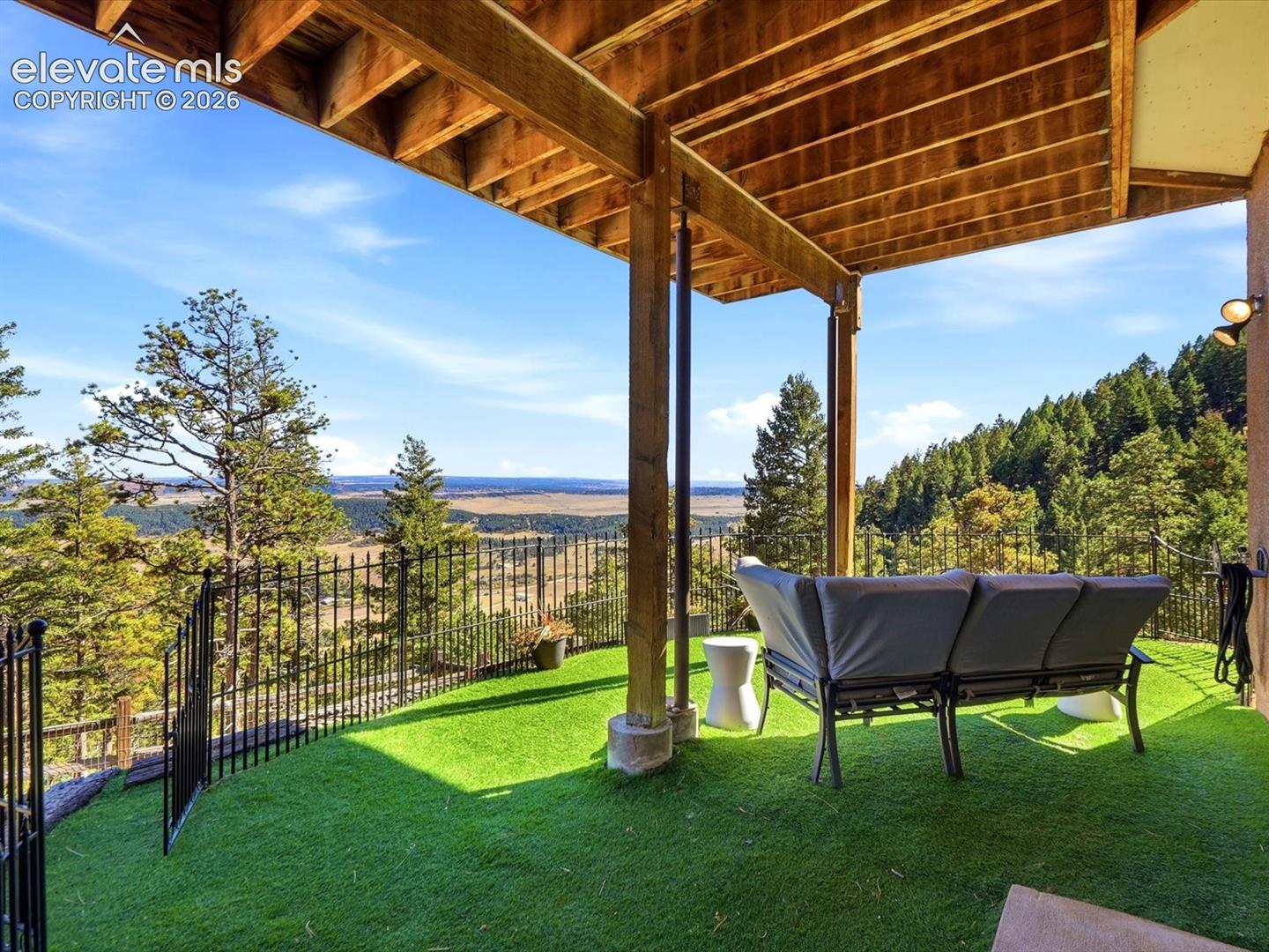 Listing photo 19 for 13084 Deer Ridge Way