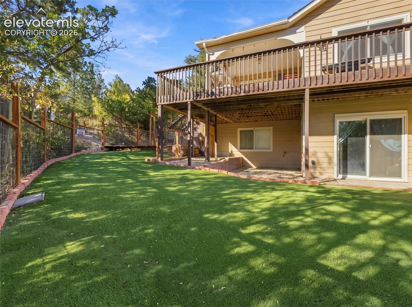 Listing photo 13 for 395 Dawson Court