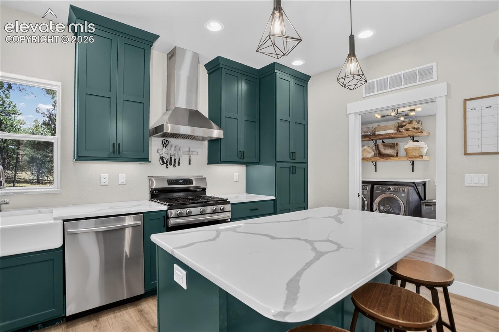 Listing photo 10 for 9920 Hodgen Road