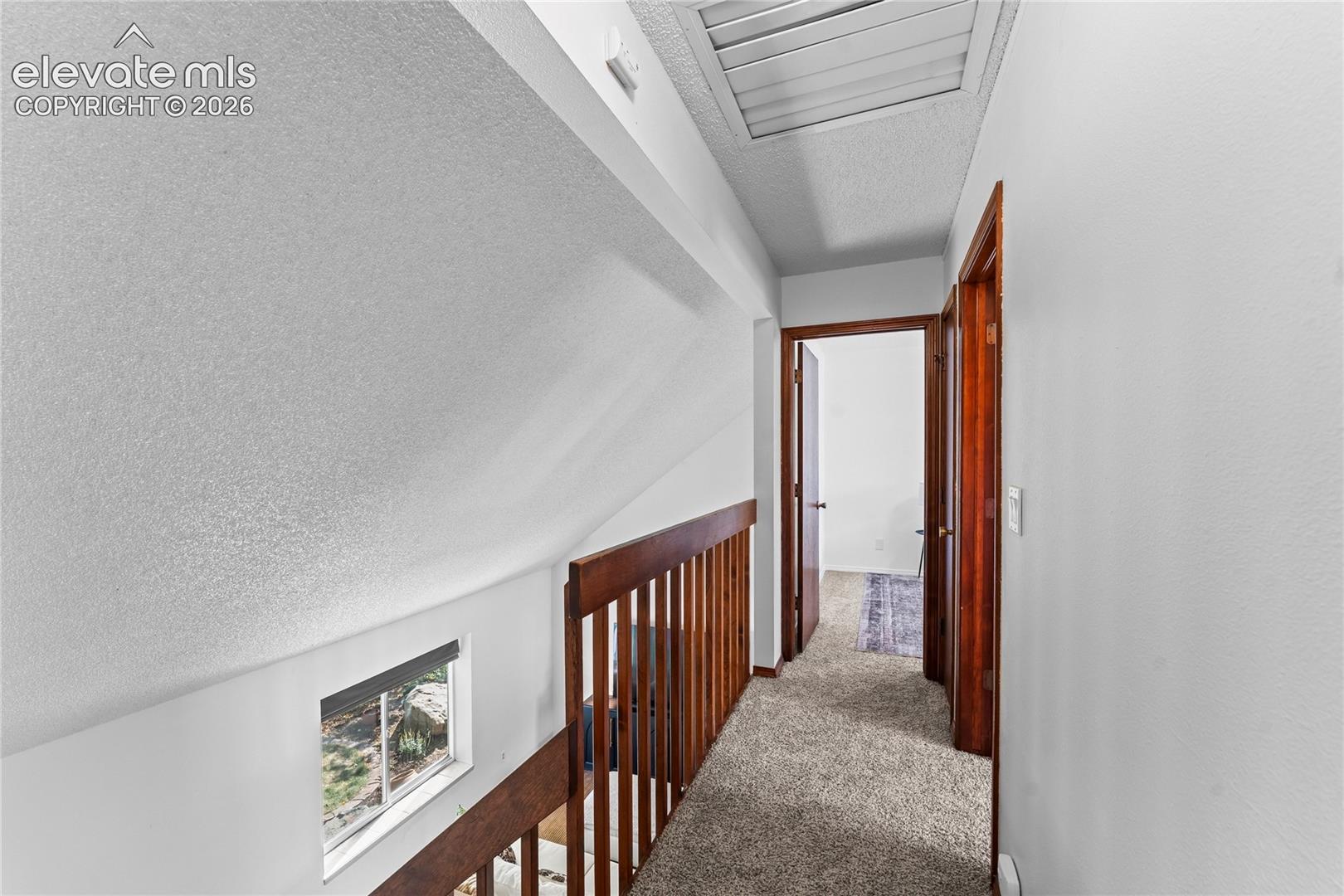 Listing photo 22 for 5870 Pemberton Way
