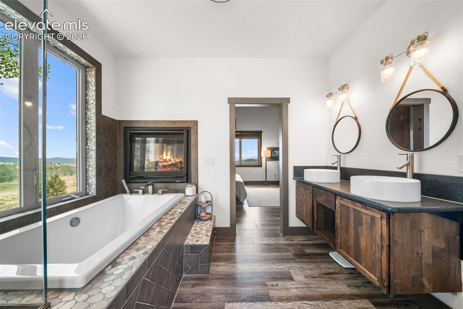 Listing photo 24 for 757 County Road 863 NA