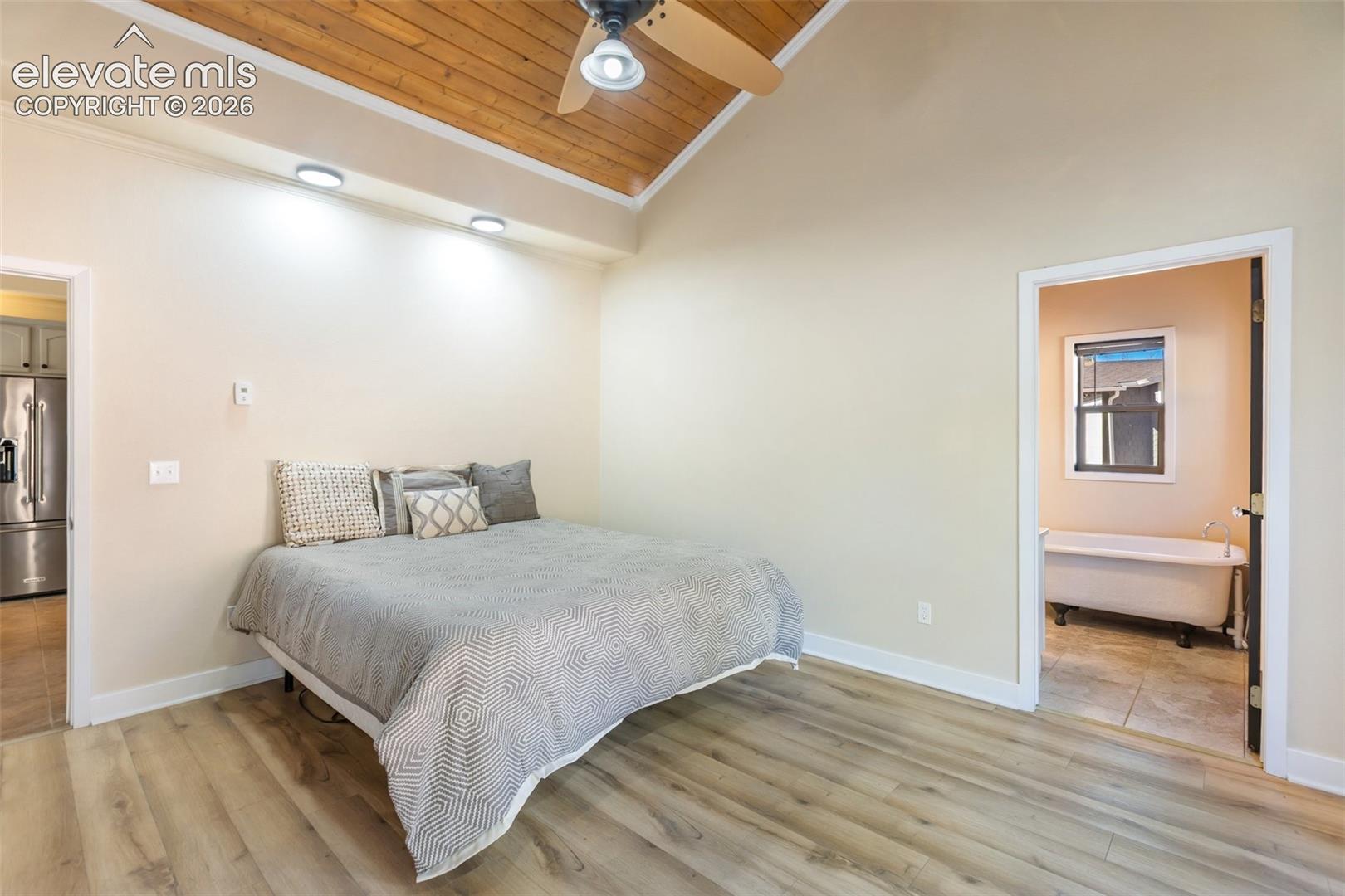 Listing photo 10 for 396 Mohawk Heights